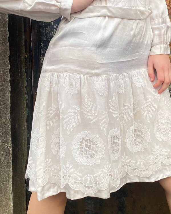 Gorgeous 1920s Satin and Lace Dress - Image 2
