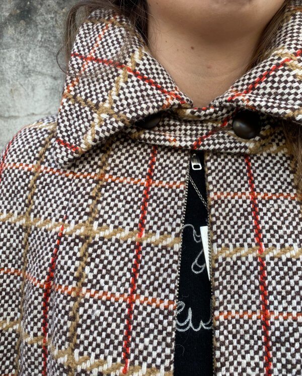Chic 1960s Alexon Tweed Cape - Image 3
