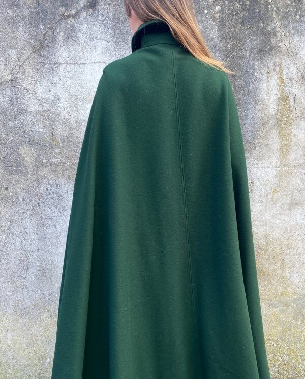 Bold 1960s Forest Green Wool Cape - Image 3