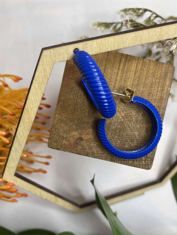 BLUE RIDGED HOOP EARRINGS