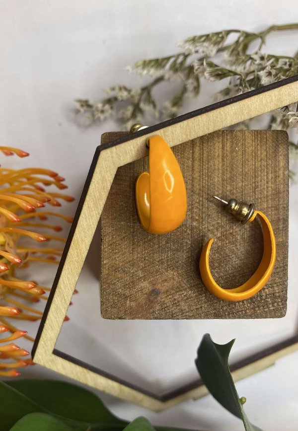 ORANGE HAMMERED ENAMEL EARRINGS