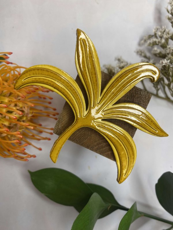 FRENCH MUSTARD LEAF BROOCH