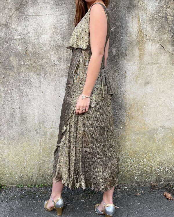 Stunning 1920s Gold Lamé Dress - Image 3