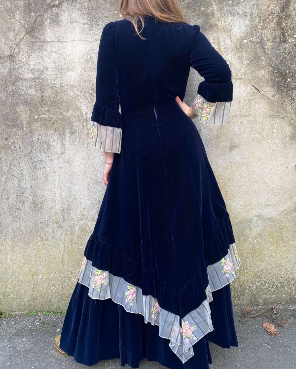 Bohemian 1970s Troubador Navy Velvet Dress - Image 3