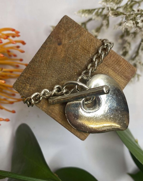 SILVER HEART BRACELET